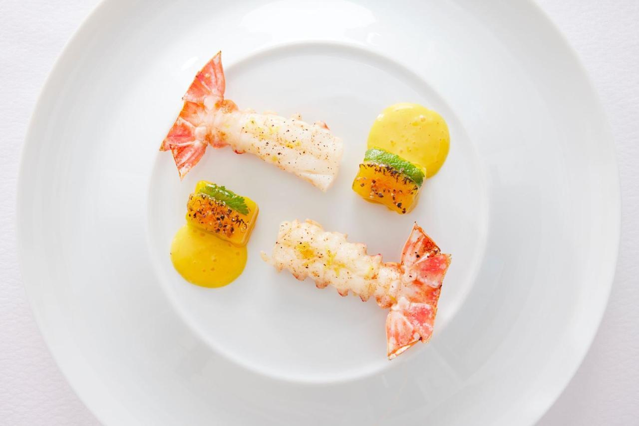 Lausanne Palace Экстерьер фото A prawn dish at the restaurant