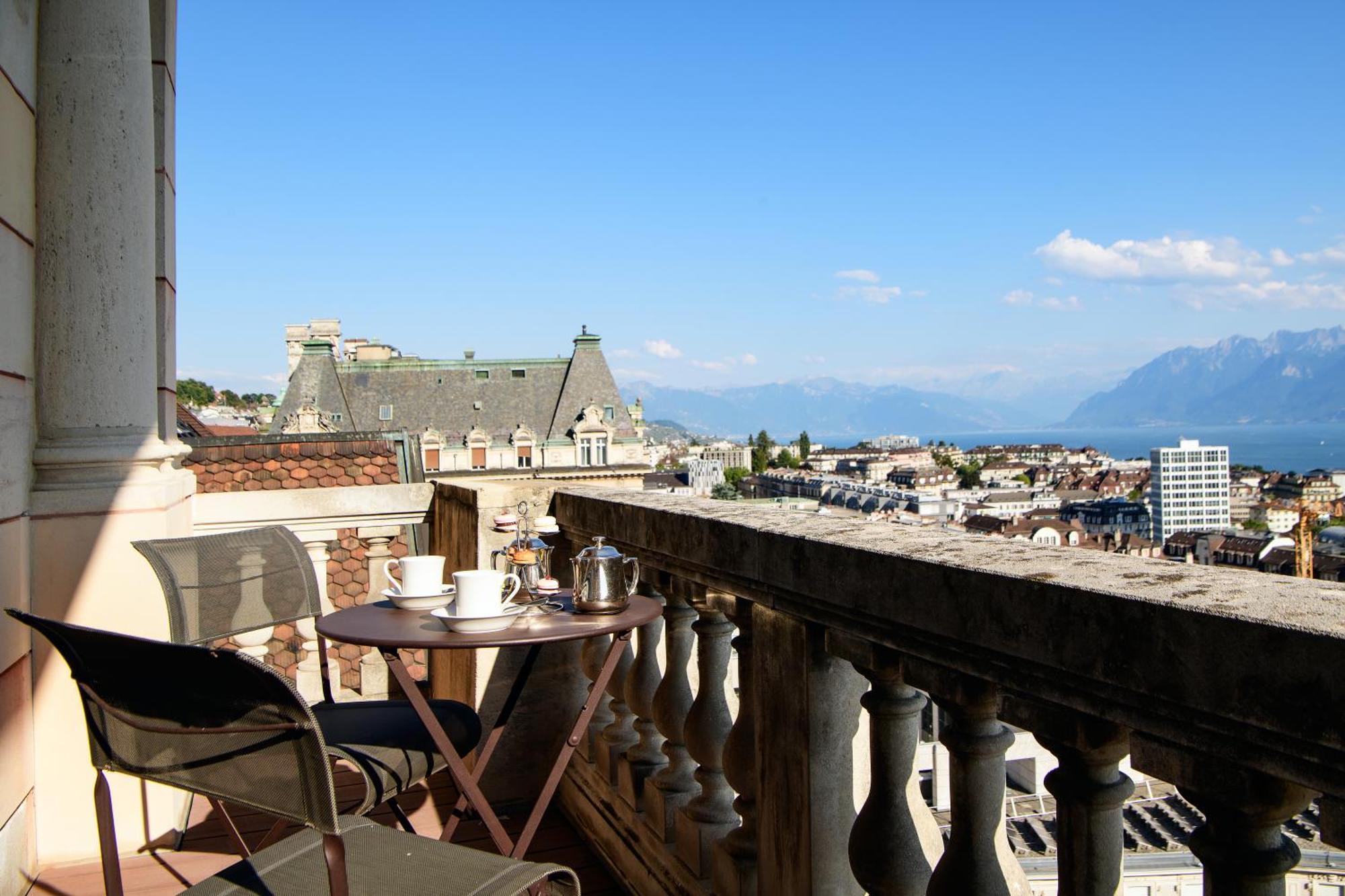 Lausanne Palace Экстерьер фото View from the balcony of a suite at the Hotel de l'Europe